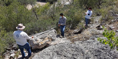 Al menos cinco familias habitan cerca de ladera peligrosa en comunidad El Sermón