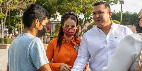 Municipio y DIF donan siete mil pesos a familiar de niña con tumor cancerígeno