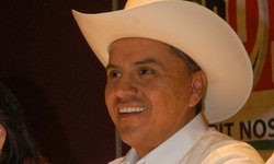 Juez ordena detener a ex gobernador de Nayarit y a su hija