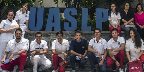 Celebran 101 años de la carrera de Enfermería en la UASLP