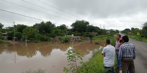 Alcalde electo ayudará a familia de Plazuela afectada por lluvias