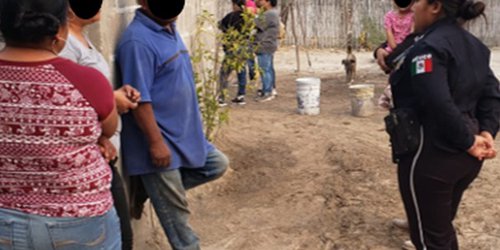 Hallan a enfermo alcohólico sin vida en calle de Progreso