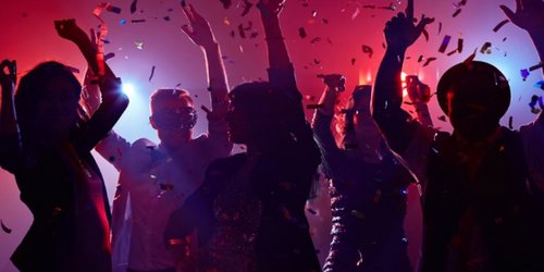 Alza de contagios covid, y continúan fiestas en San Luis y Soledad