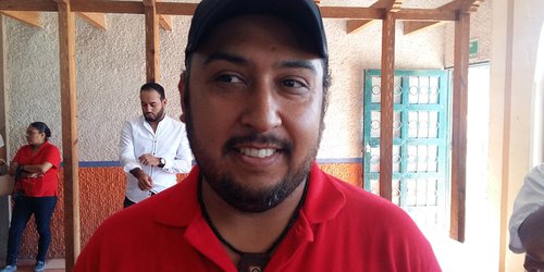 Otra vez invadido y desordenado el tianguis dominical