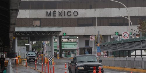 Continúa el cierre parcial al tránsito en la Frontera México y EE.UU.