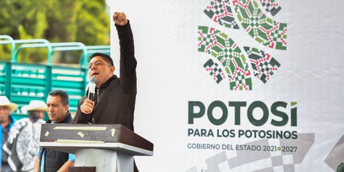 Cumple Gobernador a productores agropecuarios del Altiplano