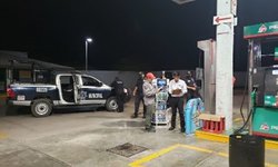 En asalto, despojan de efectivo a empleados de gasolinera
