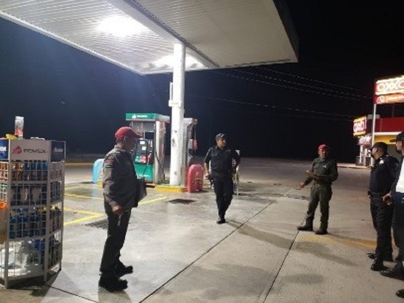 gasolinera tello q.jpg