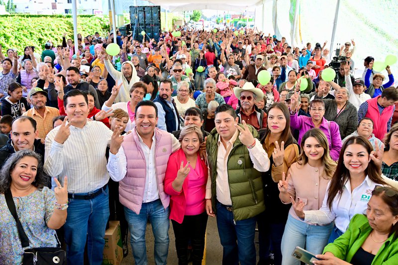 gobernador_con_la_raza_obra_slp_mirioverde.jpeg