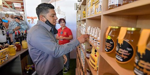 Ofrece FENAPO espacios para comercio local durante próximo festival navideño