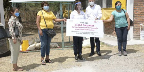 LVR entregó granjas avícolas y apoyos alimentarios en Santa Maria del Río