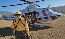 Aeronave de Gobierno se suma a combate de incendios forestales