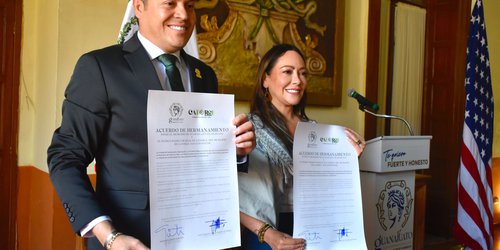 Real de Catorce y Guanajuato firman histórico acuerdo de hermanamiento