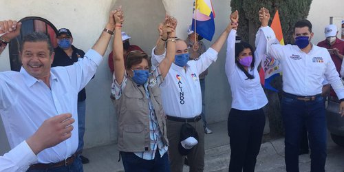 Excandidata de Fuerza por México se adhiere a proyecto de Octavio Pedroza; llama al voto útil