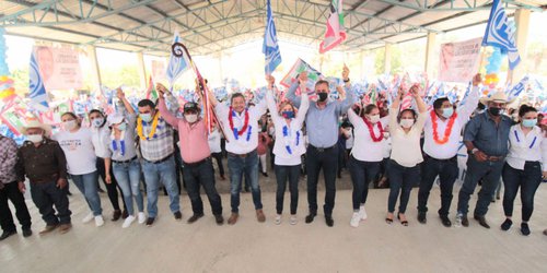 En su primer mes de campaña, Octavio Pedroza ha recorrido 30 municipios
