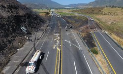 Explosión de pipa de gas en autopista Tepic deja al menos 12 muertos