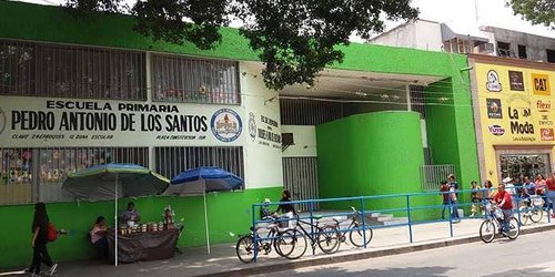 Suspenden clases por caso Covid en la primaria Pedro Antonio de los Santos