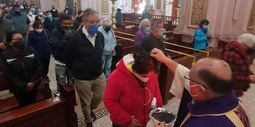 Retornan fieles a las iglesias por semáforo verde y vacunación