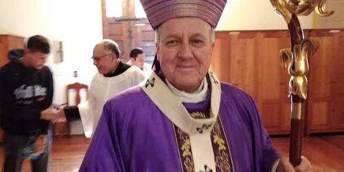 Hasta el próximo año aceptaría el Papa Francisco renuncia del Arzobispo