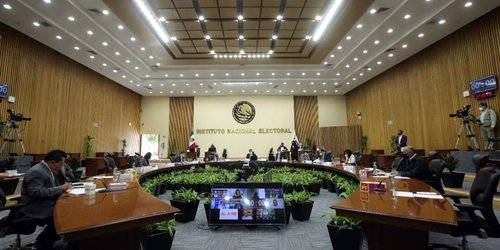 Ordena Corte reponer presupuesto al INE