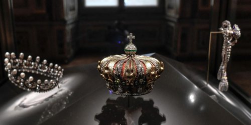 "Joyas robadas del Louvre: su valor y riesgo de destrucción"