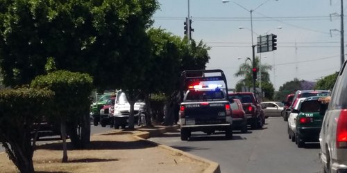 Piden retiro de mujer agresora que pide dinero frente al SMDIF
