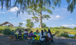 Voluntariado del mural “Raíces” visitó el manantial Los Peroles