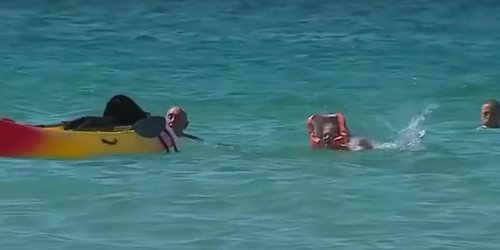 Presidente de Portugal salva de la muerte a turistas