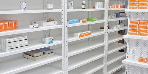 Escasean 96 medicamentos en el ISSSTE, y piden resolverlo