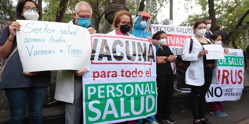 Médicos particulares en México exigen recibir la vacuna anticovid