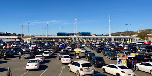 Amplían restricción al tránsito en la frontera con E.U.A.