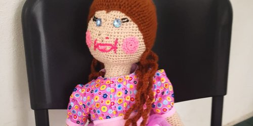 Artesana rioverdense especialista en elaborar monas de crochet