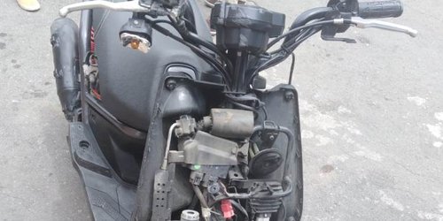 Detienen a tres sujetos por desvalijar unidades robadas