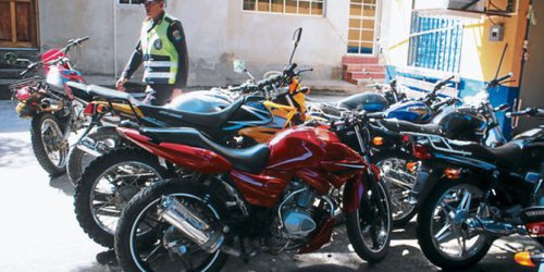 Masivo decomiso de motocicletas usadas por delincuentes