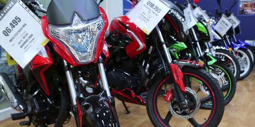 Motocicletas nuevas deben salir de establecimiento con placas y tarjeta