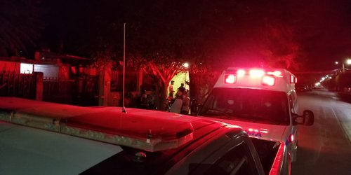 Mujer muere de un infarto en el interior de una cenaduría