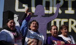 Mujeres marchan este domingo en CDMX para exigir declaración de “emergencia feminicida”