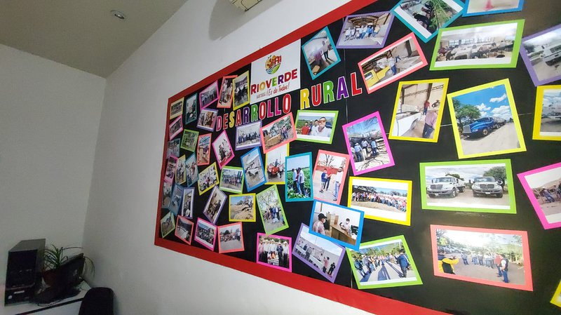mural_fotográfic_apoyos.jpeg