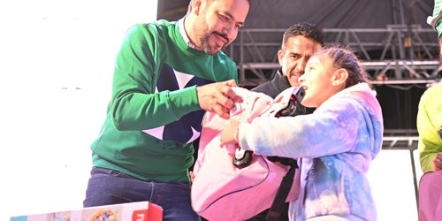 Sonrisas y alegría en la posada navideña del Gobierno Estatal en Charcas
