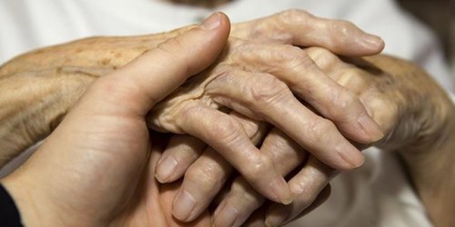 Llaman a realizar detección de osteoporosis a partir de los 50 años