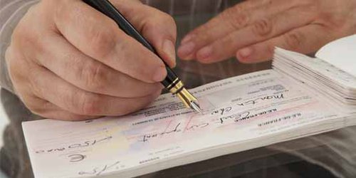 Detenido por intentar cobrar un cheque falso por 39 mil pesos