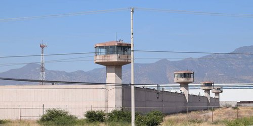 Tres internos lesionados en penal de La Pila