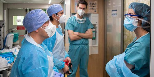 Dos trabajadores de salud y un policía estatal murieron por coronavirus