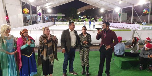 Alcalde agradece al gobernador Ricardo Gallardo por la pista de hielo