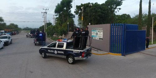 Policías dialogan con vecinos de colonias y comunidades: Se ponen a la orden