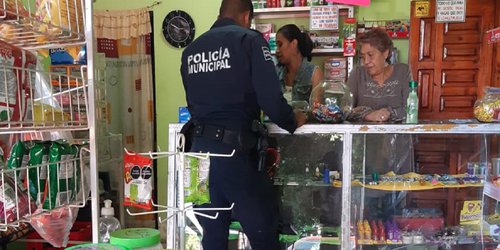 Policía Municipal lleva labor de proximidad social a comerciantes