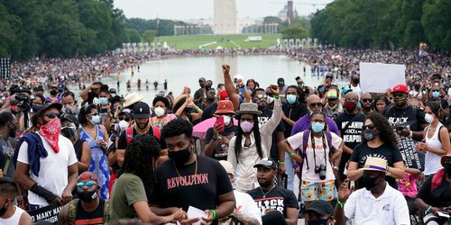 Miles protestan en Washington contra racismo y violencia policiaca