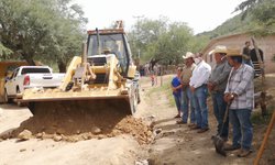 Inicia rehabilitación de camino en la comunidad Rancho Nuevo