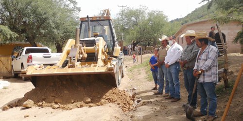 Inicia rehabilitación de camino en la comunidad Rancho Nuevo