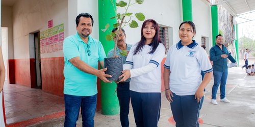Avanza reforestación en escuelas y áreas de la Colonia Agrícola 20 de Noviembre en CDFDZ